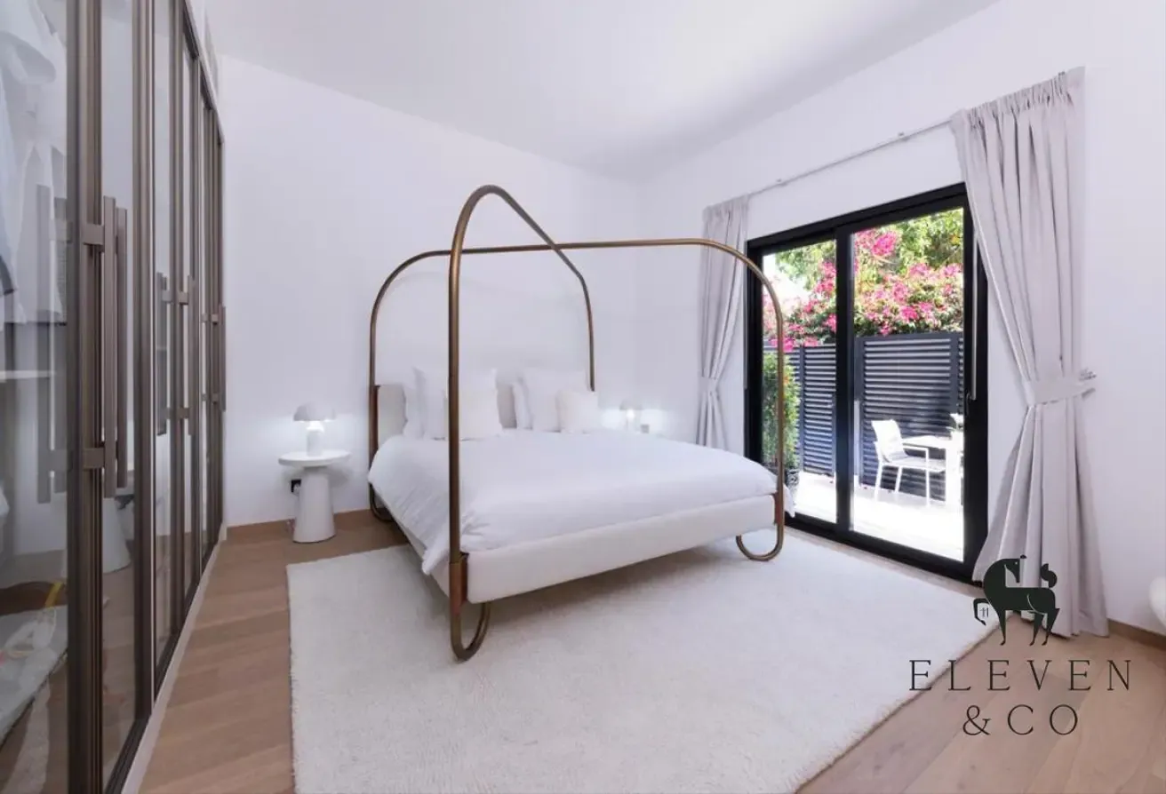 5BR Luxury Villa | Fully Furnished | Resort Pool