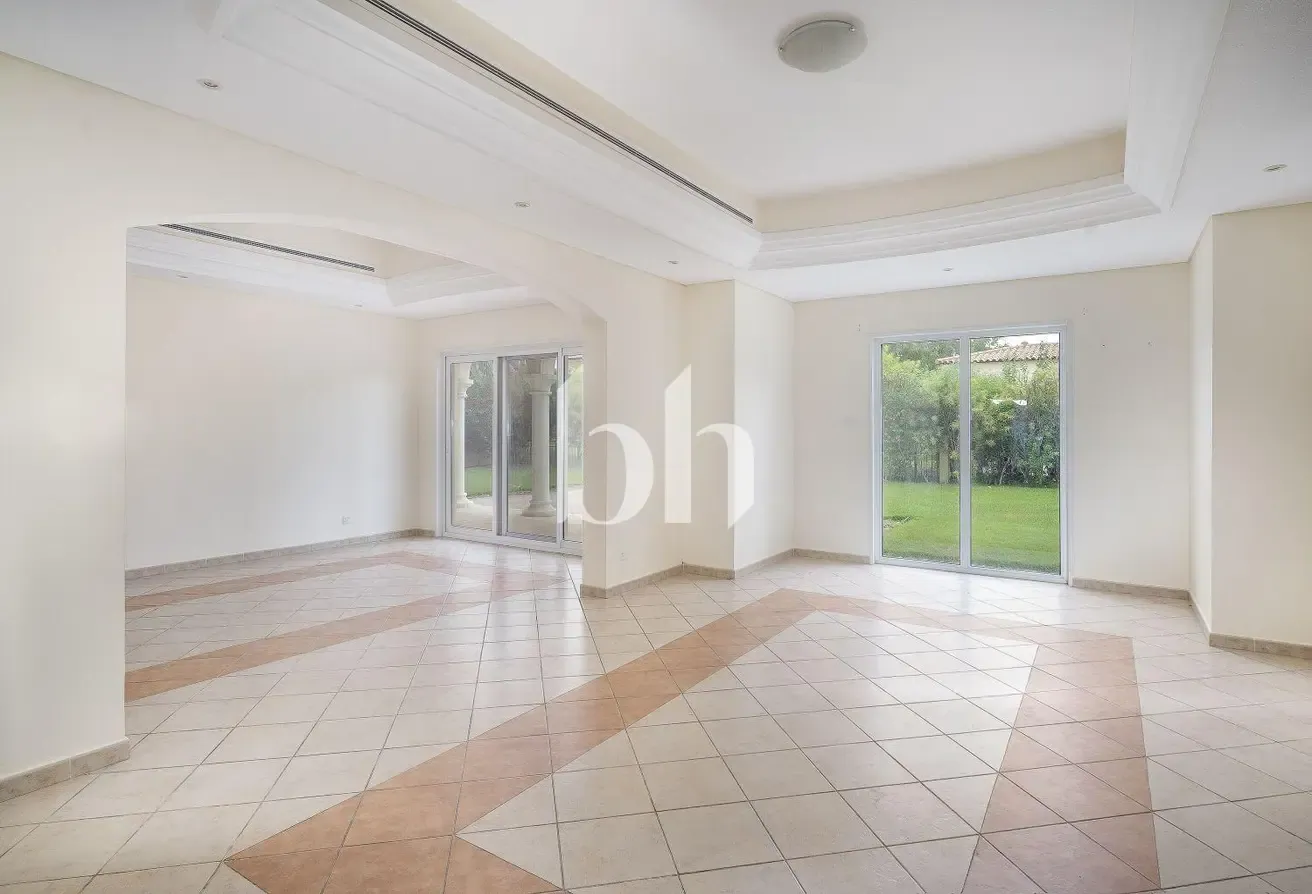 Corner Unit | Huge Plot | Close to Amenities