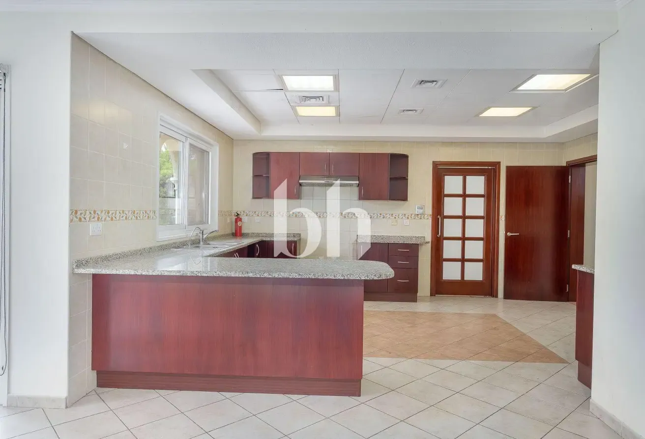 Corner Unit | Huge Plot | Close to Amenities