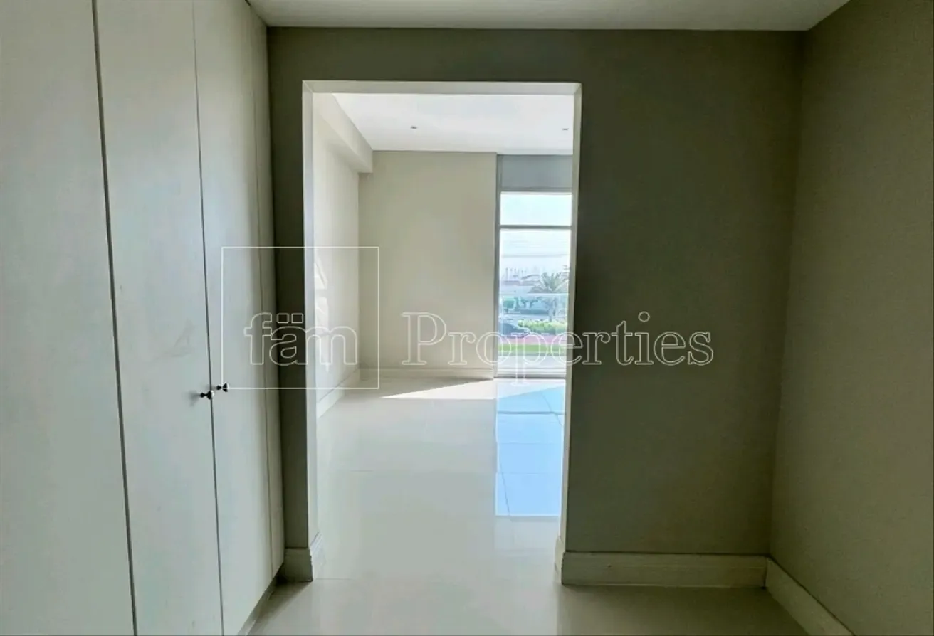Near Nibra And Brs School |Vacant |With Balcony