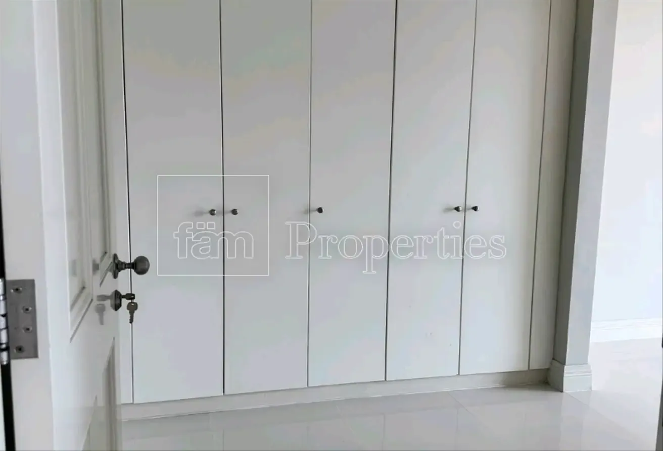 Near Nibra And Brs School |Vacant |With Balcony