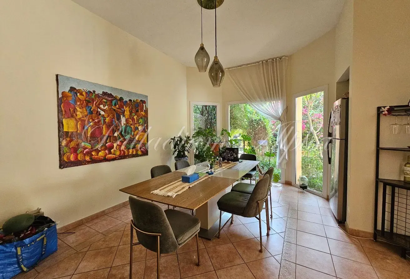 Large Corner Townhouse | Close to Park and Pool