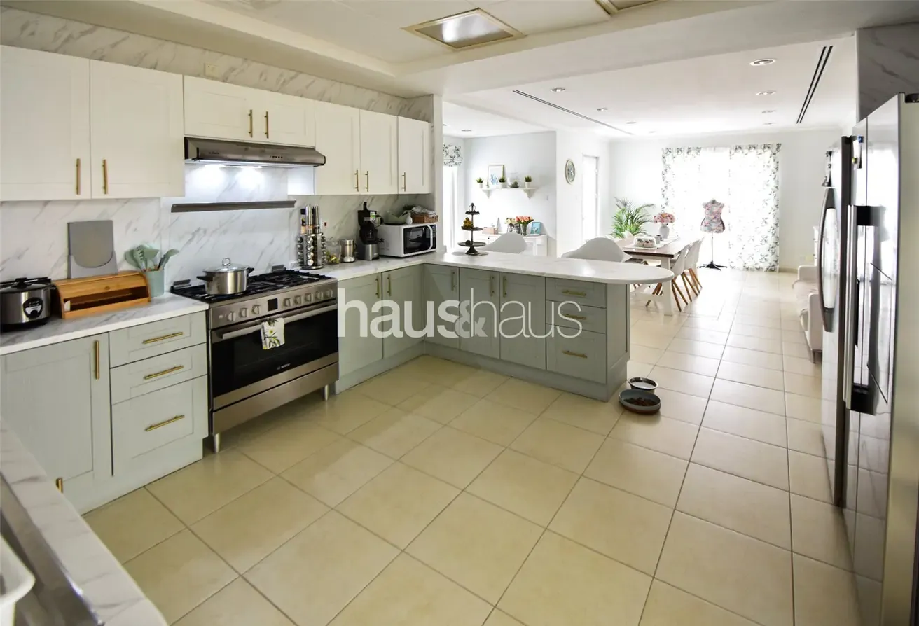 Avl Mid Aug | Upgraded Kitchen | Perfect Condition