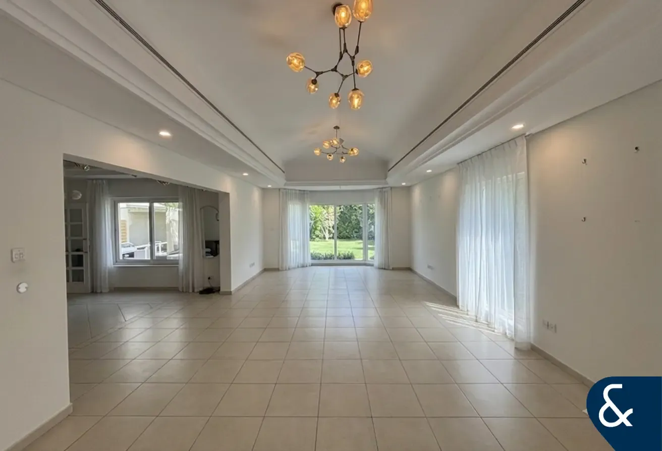 Well-Maintained | Landscaped | Close to Gate
