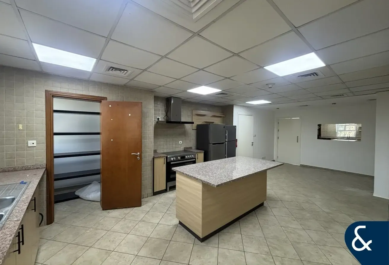 Huge Layout | Vacant | Terrace Apartment