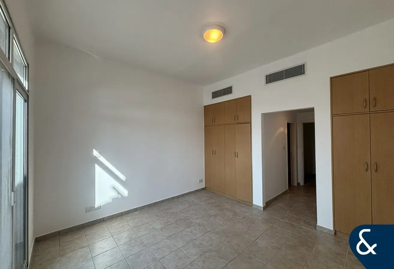 Huge Layout | Vacant | Terrace Apartment