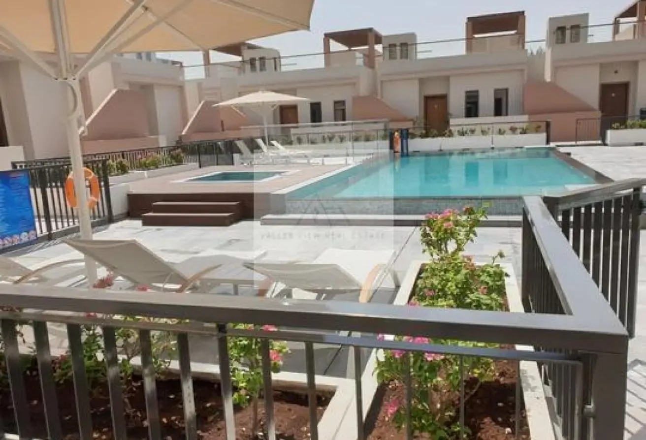 Rare to find ! Vacant on September ! Amazing views