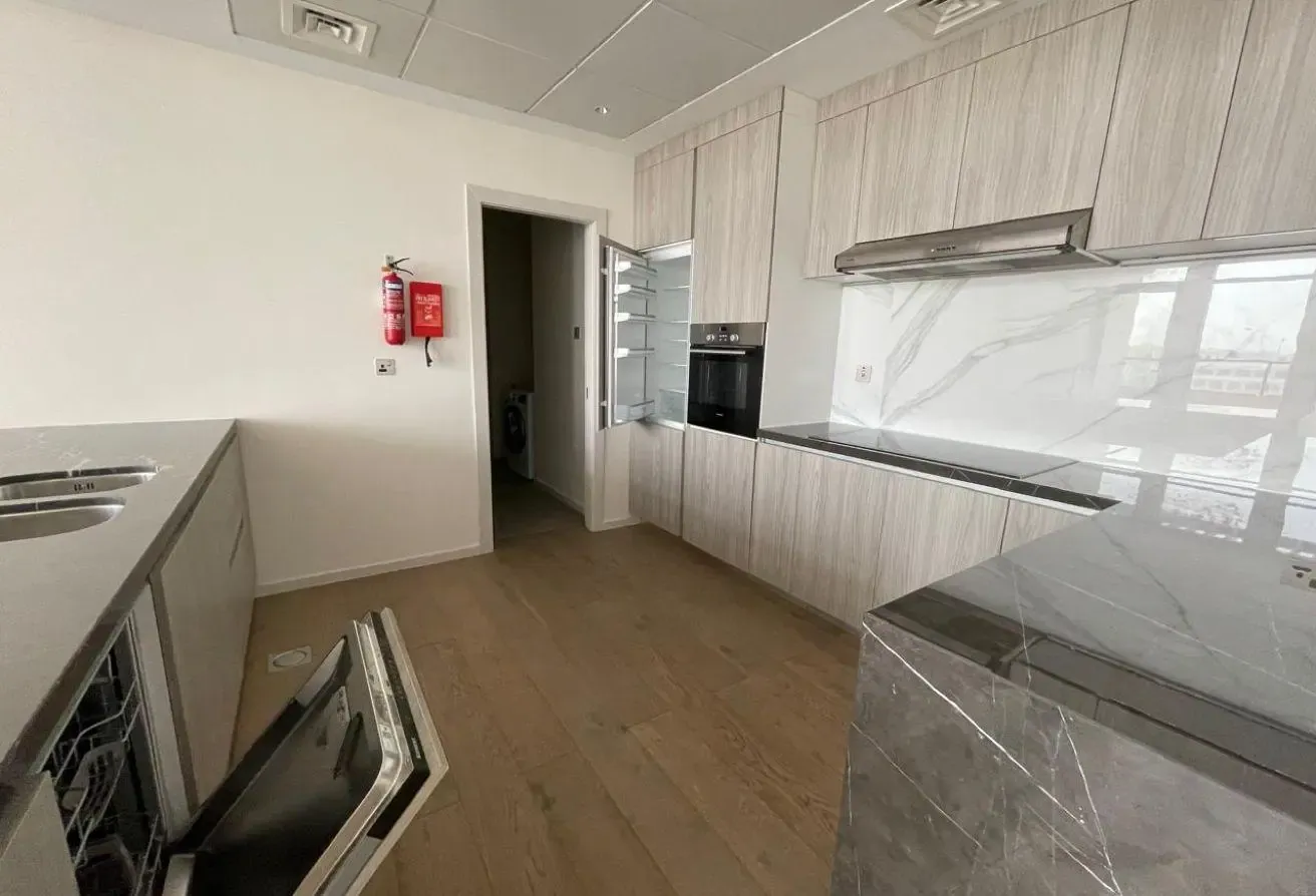Rare to find ! Vacant on September ! Amazing views