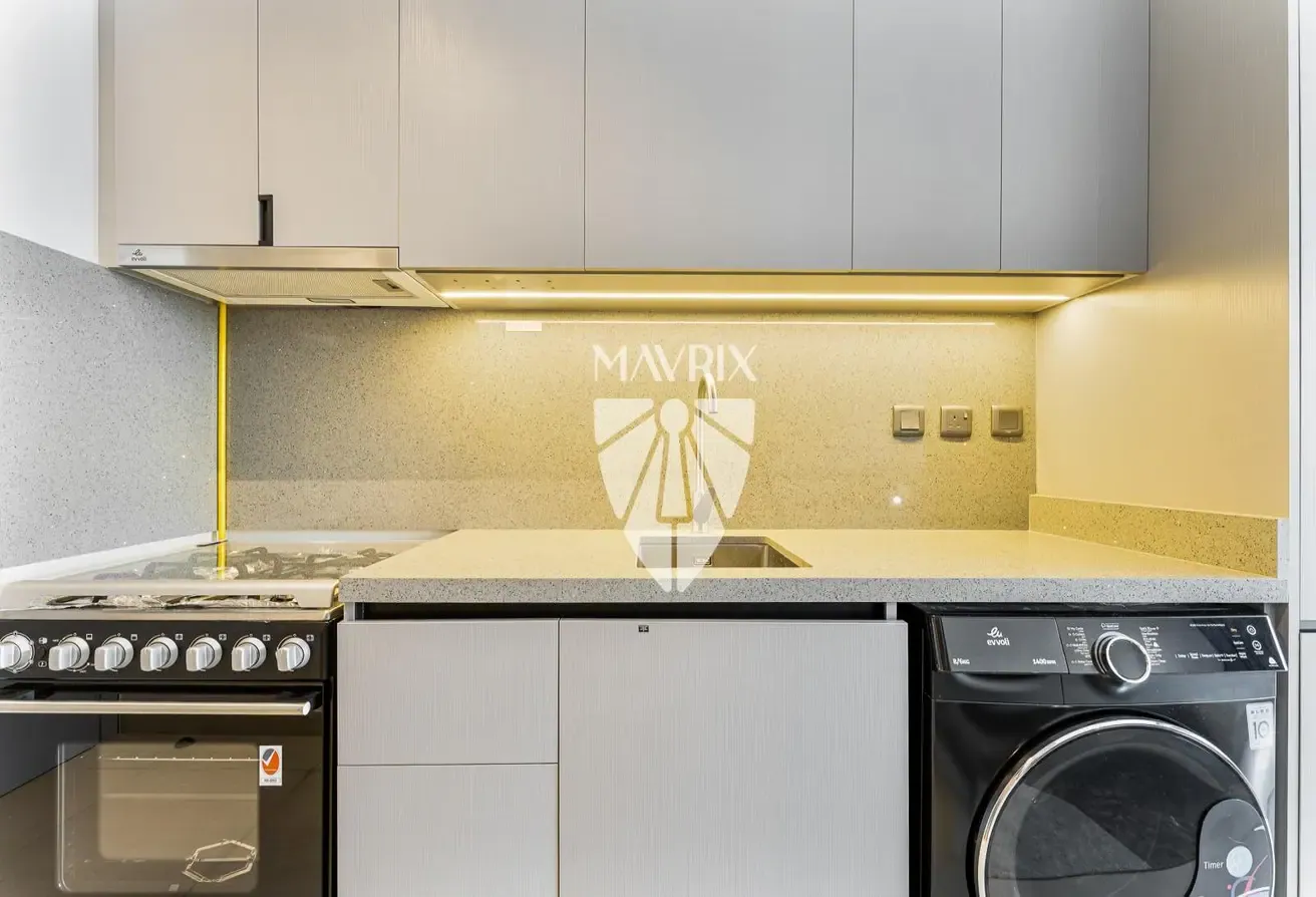 Furnished Studio | Near Downtown | Move In Ready