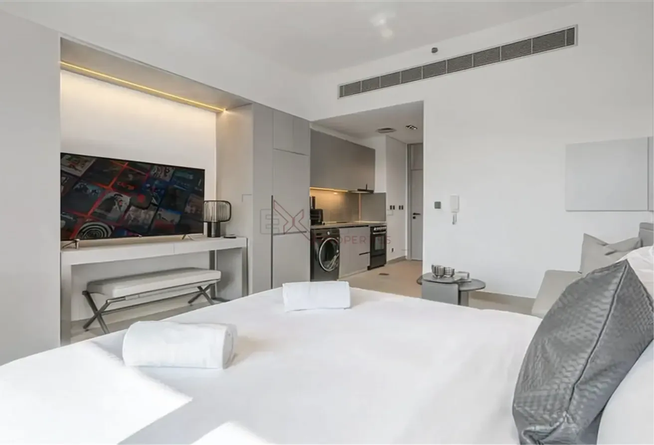 Bright & Luxury Studio | Brand New | Vacant