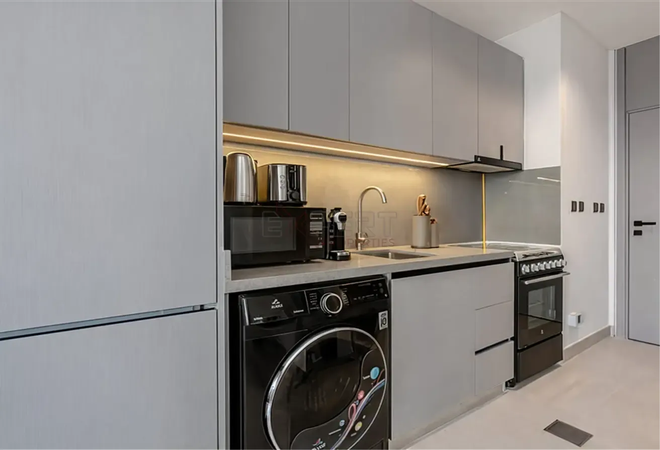 Bright & Luxury Studio | Brand New | Vacant