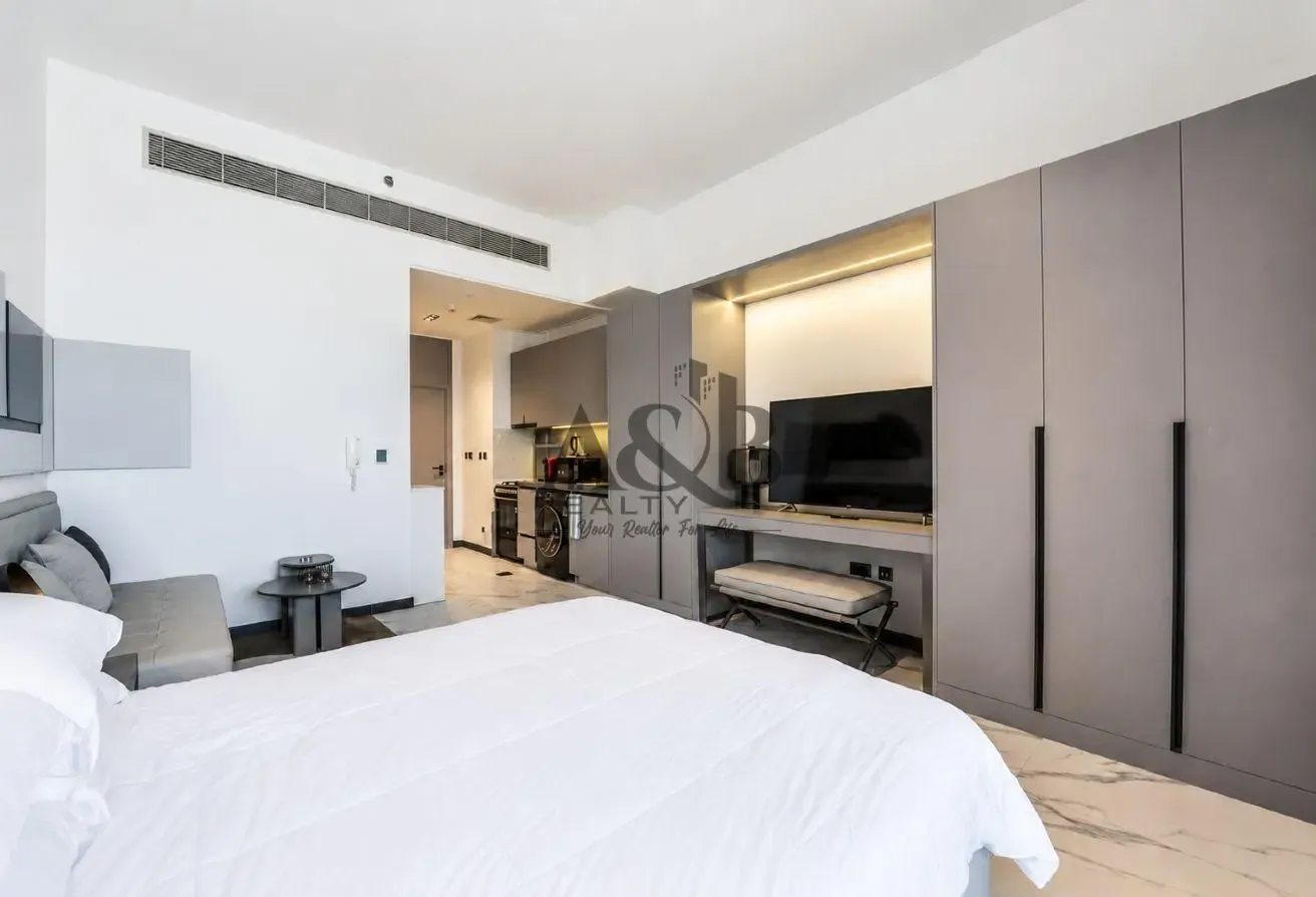 FULLY FURNISHED | OPEN VIEW | MULTIPLE CHEQUES