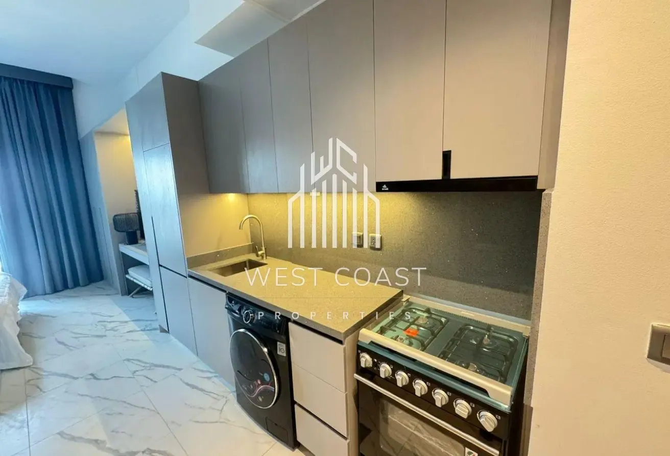 Furnished Studio | Community | Close to the City