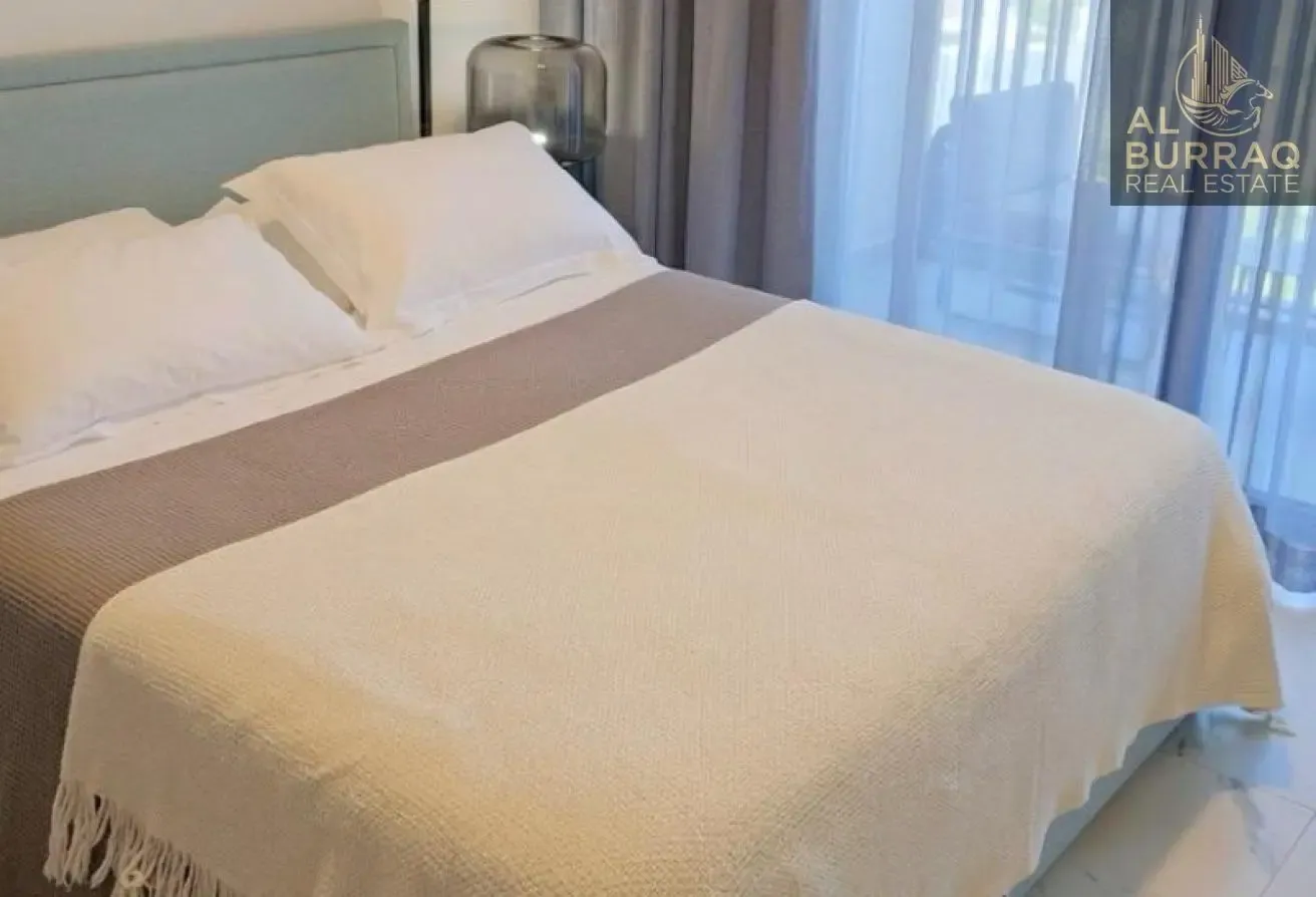 Fully Furnished | Skyline and Burj Khalifa View