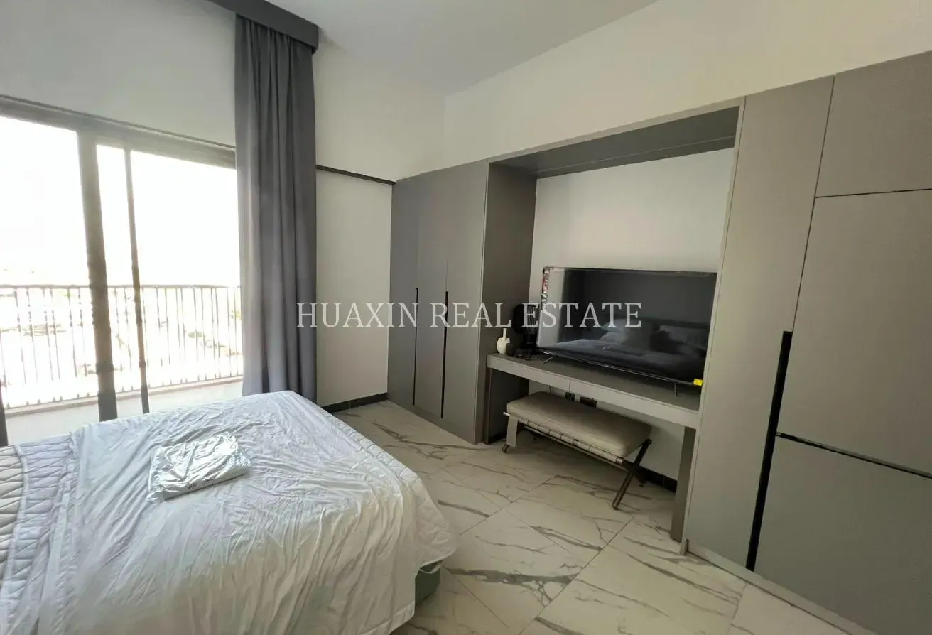 Furnished Studio l Modern l Spacious