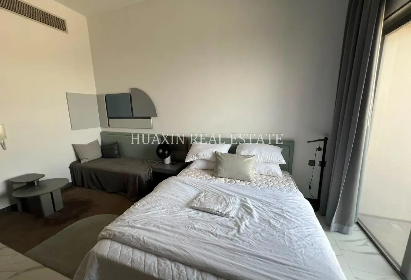 Furnished Studio l Modern l Spacious