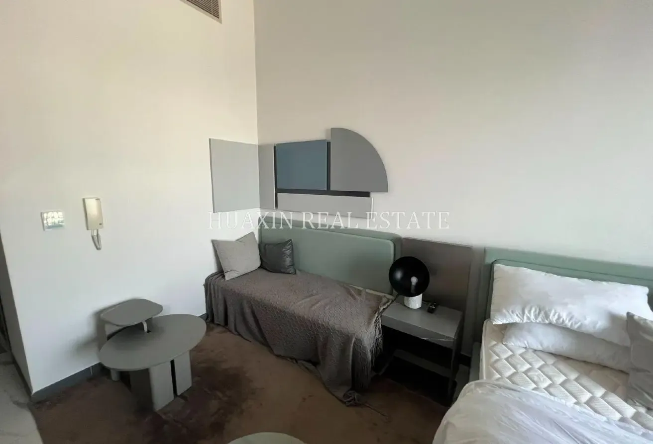 Furnished Studio l Modern l Spacious