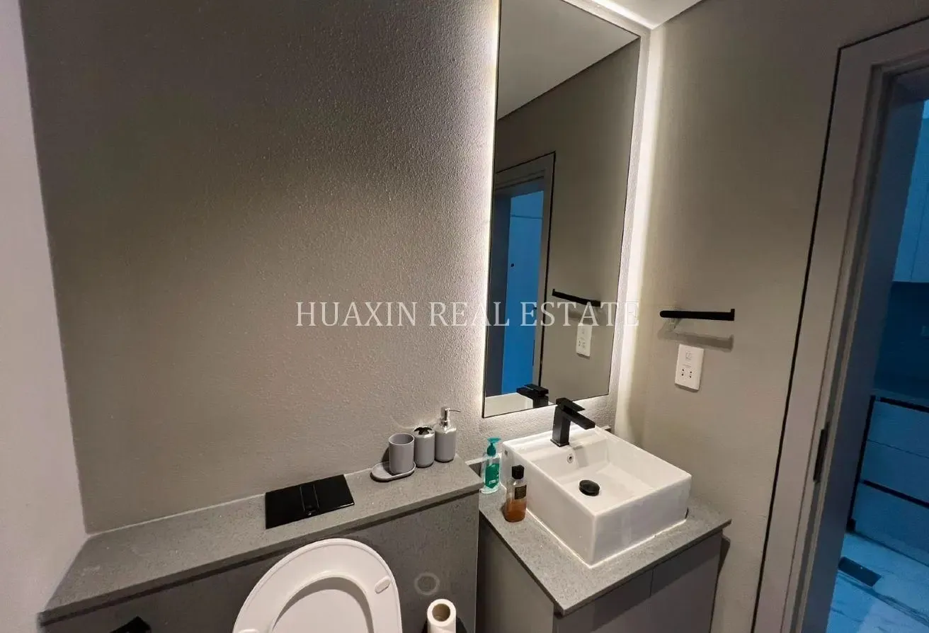 Furnished Studio l Modern l Spacious