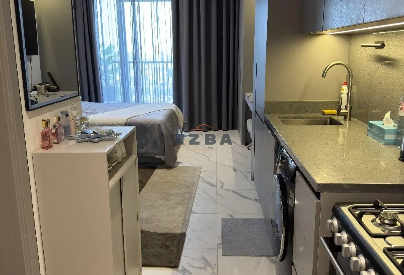 Cozy Studio | High Floor | Community View