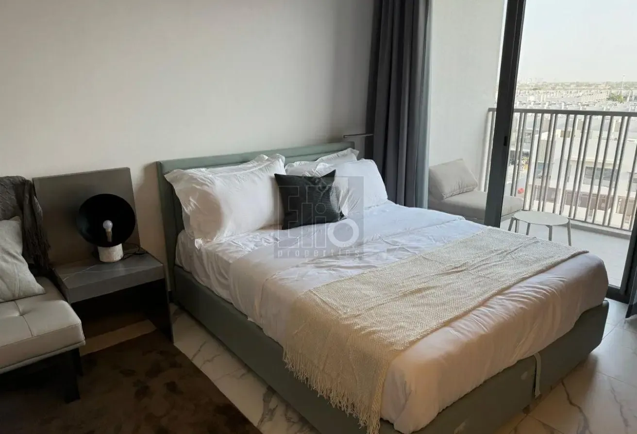 Studio Apartment in MBR City with Landmark View