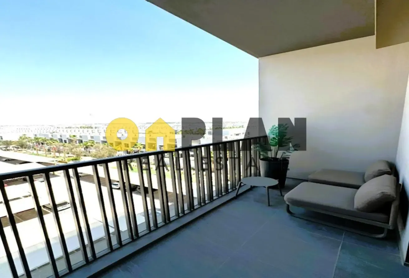 Furnished Studio I Balcony Street View I Vacant