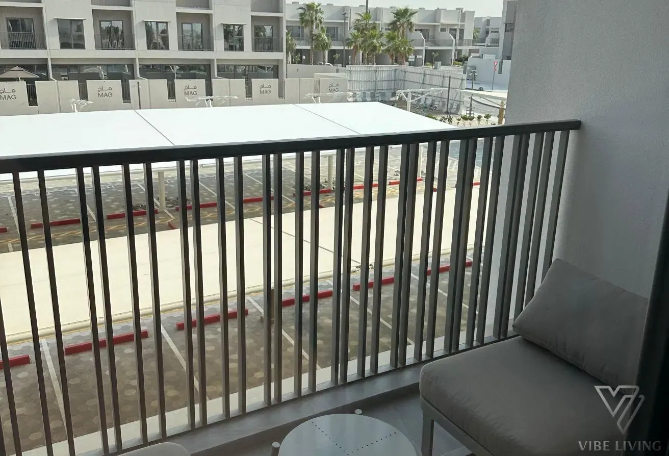 Studio l Furnished l Community View
