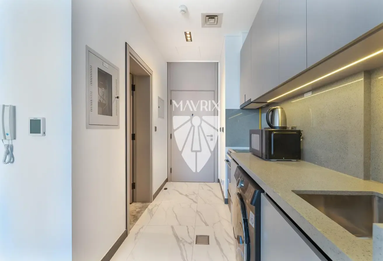 Spacious Layout | Available Now | Fully Furnished