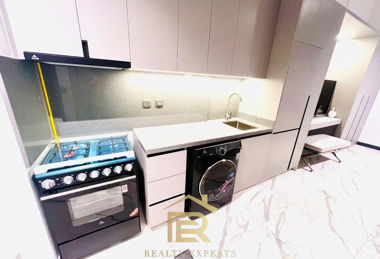 Furnished Studio| High floor | Ready to move in