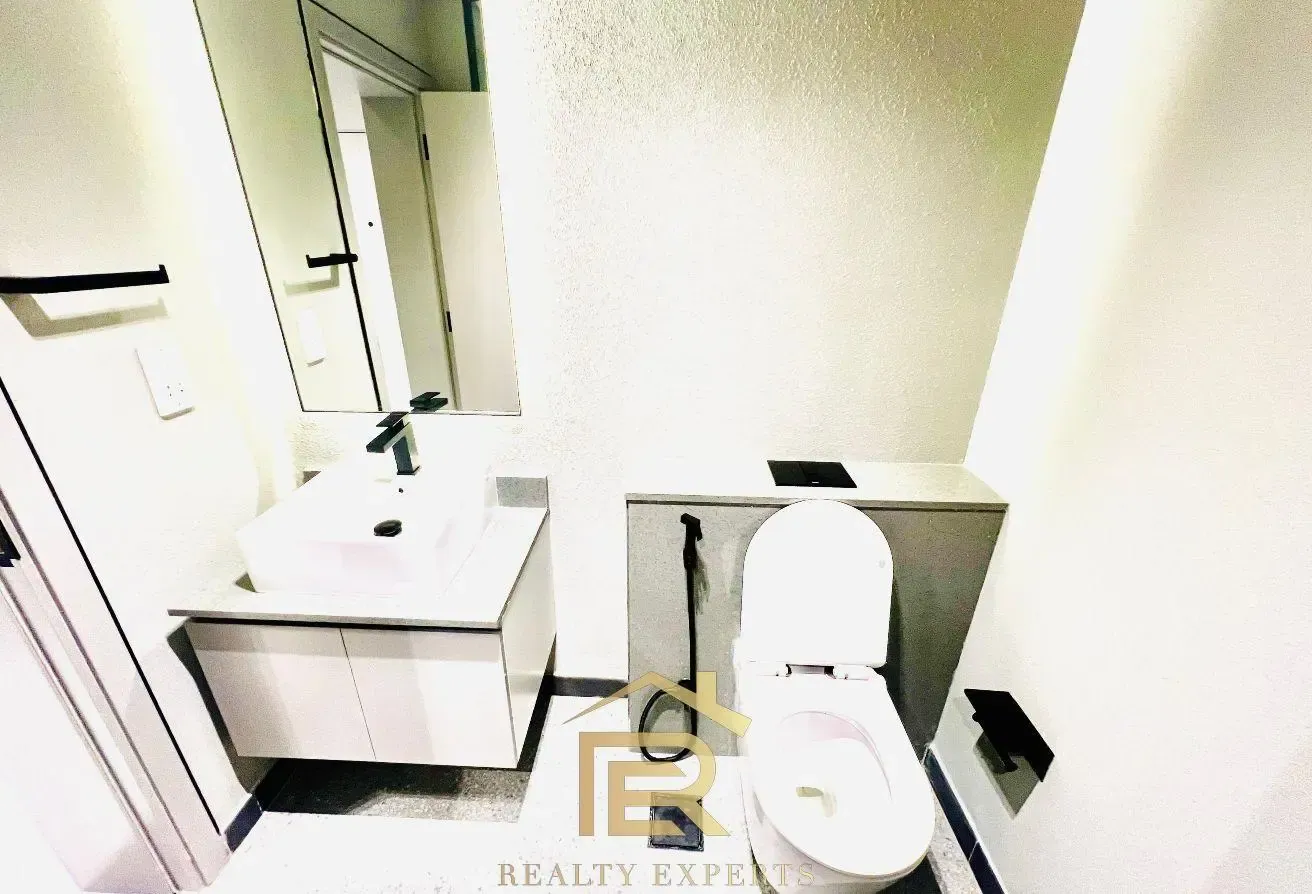 Furnished Studio| High floor | Ready to move in