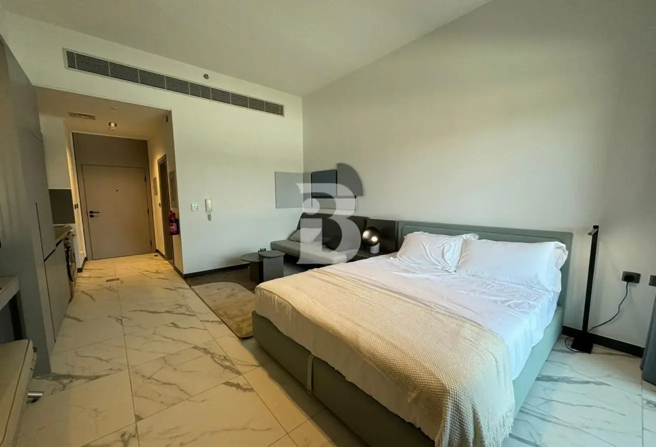 Fully Furnished Studio | BIG Layout | Burj view