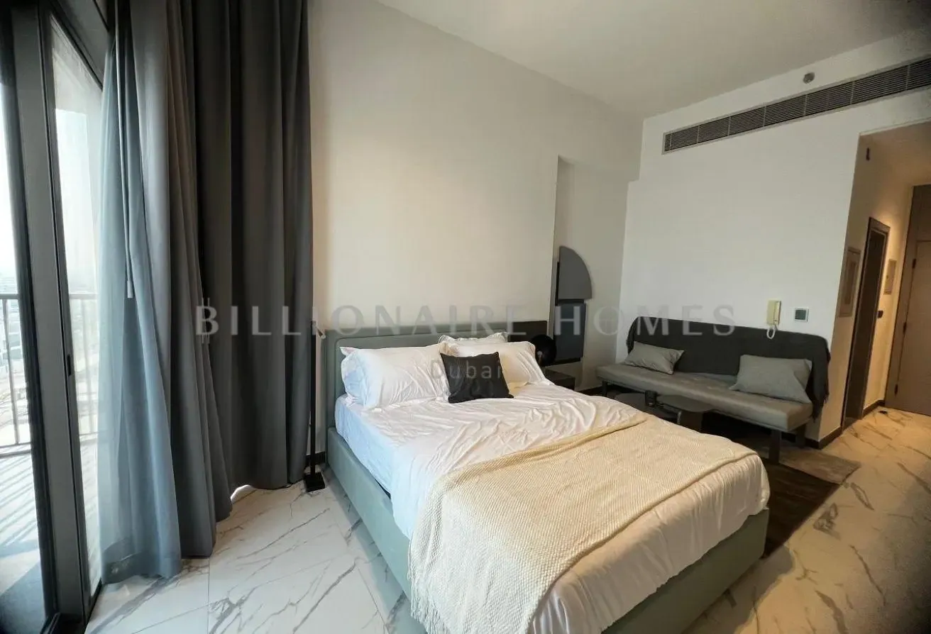 Fully Furnished | Burj Khalifa View | Vacant