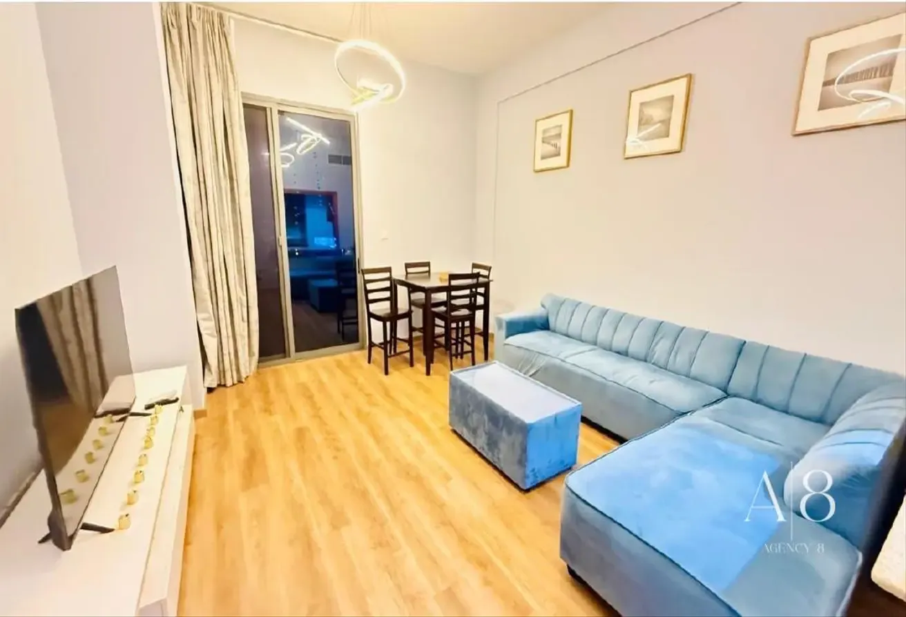 Vacant | Furnished | Next to Metro