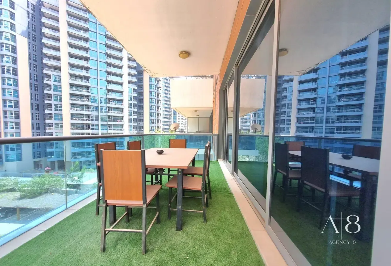 Vacant | Furnished | Next to Metro