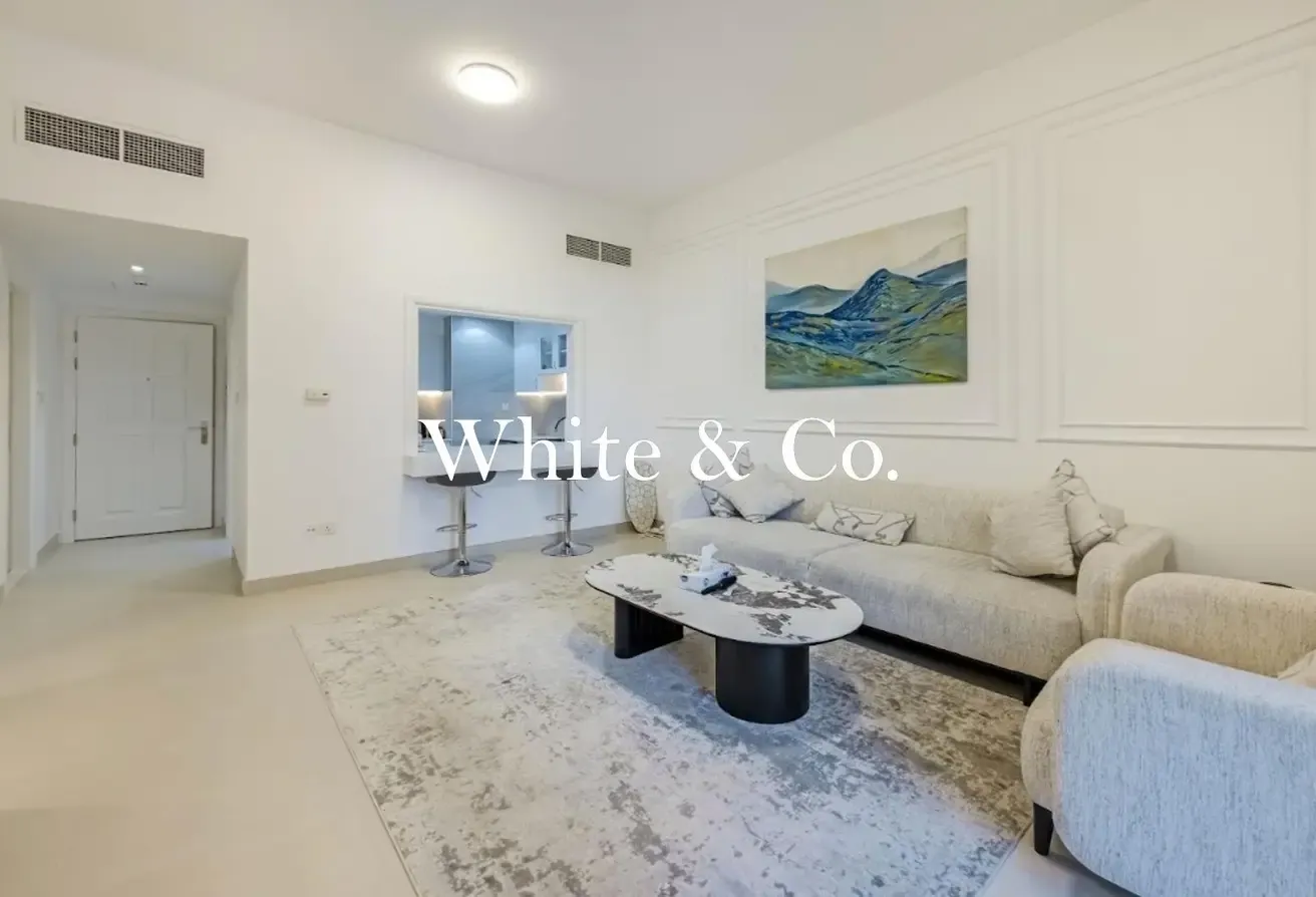 PREMIUM FURNISHED | UPGRADED | AVAILABLE