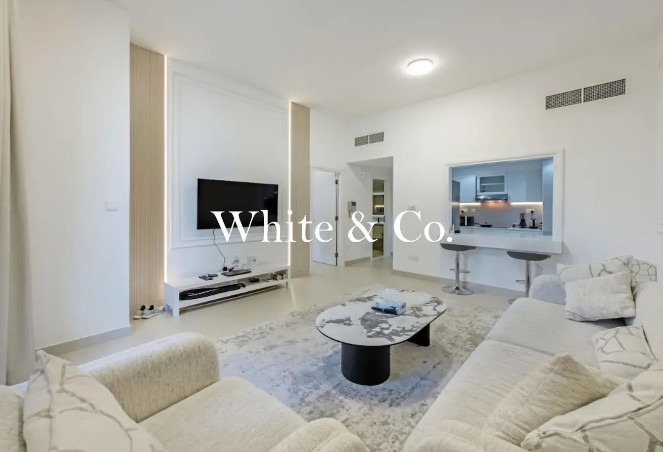 PREMIUM FURNISHED | UPGRADED | AVAILABLE