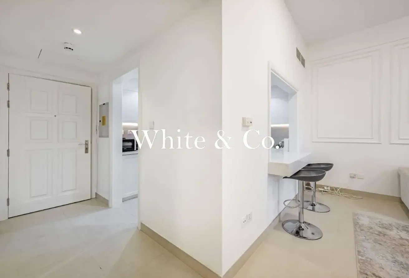 PREMIUM FURNISHED | UPGRADED | AVAILABLE