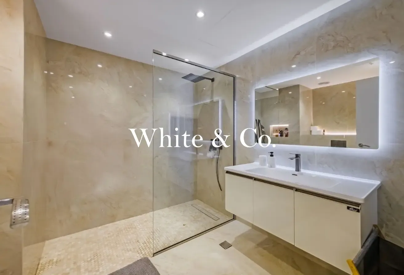PREMIUM FURNISHED | UPGRADED | AVAILABLE