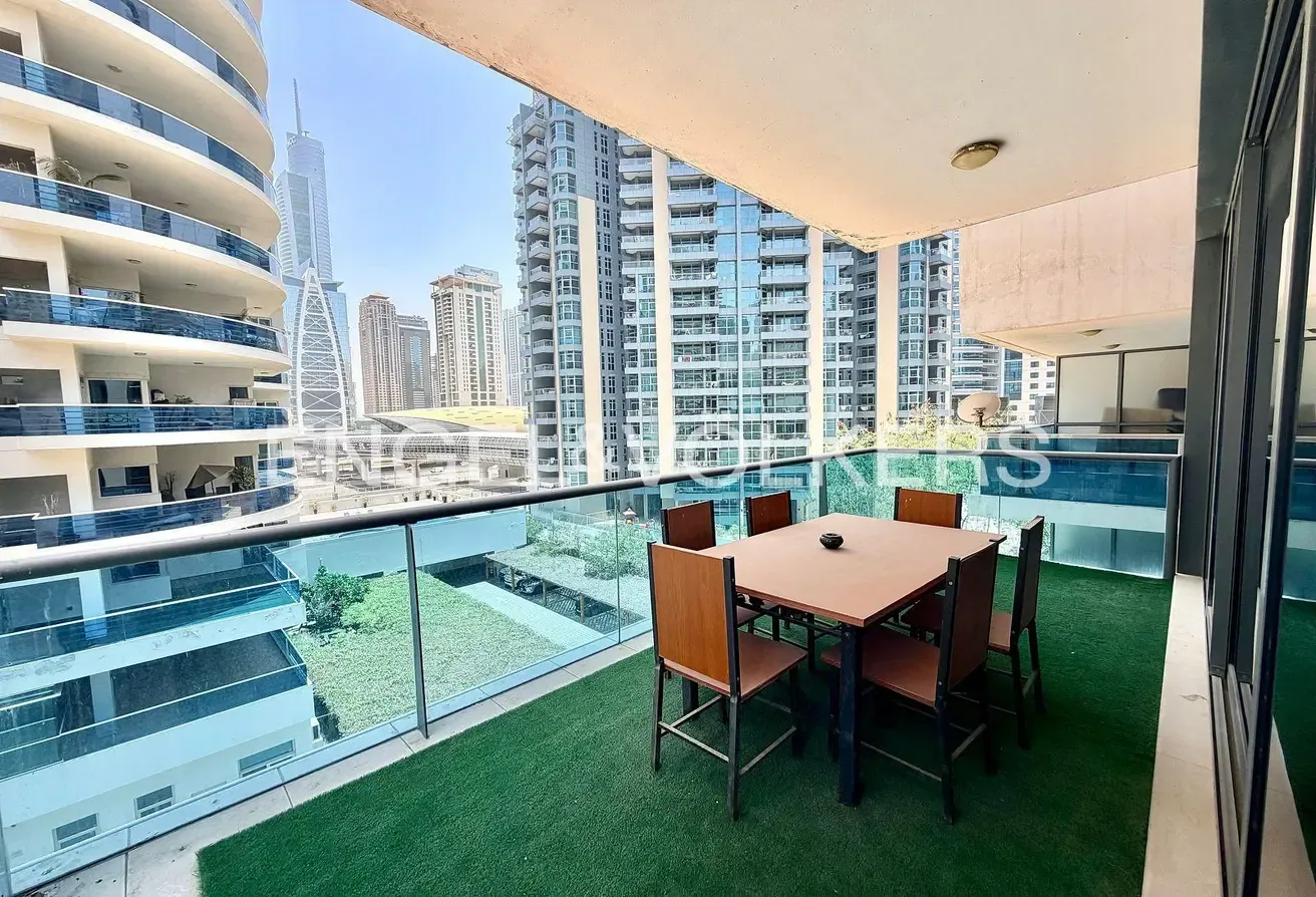 Furnished | Close to Metro | Vacant