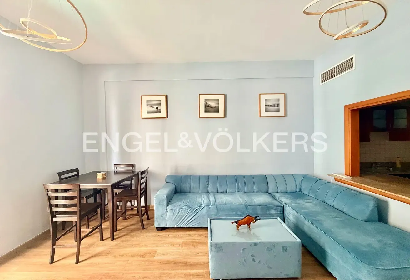 Furnished | Close to Metro | Vacant