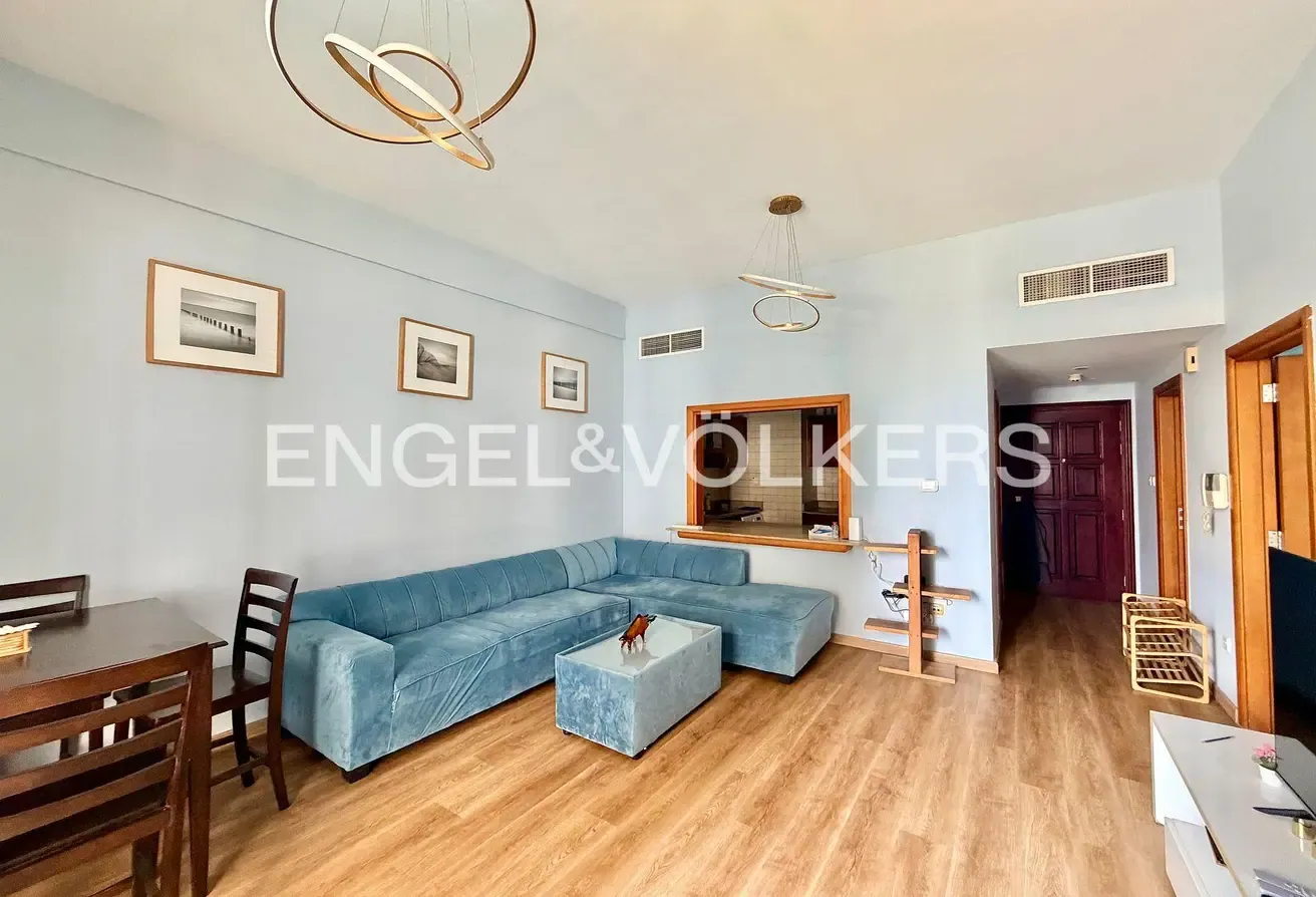 Furnished | Close to Metro | Vacant