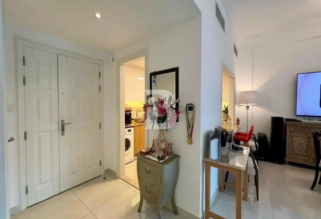 Spacious Living | Furnished | Vacant