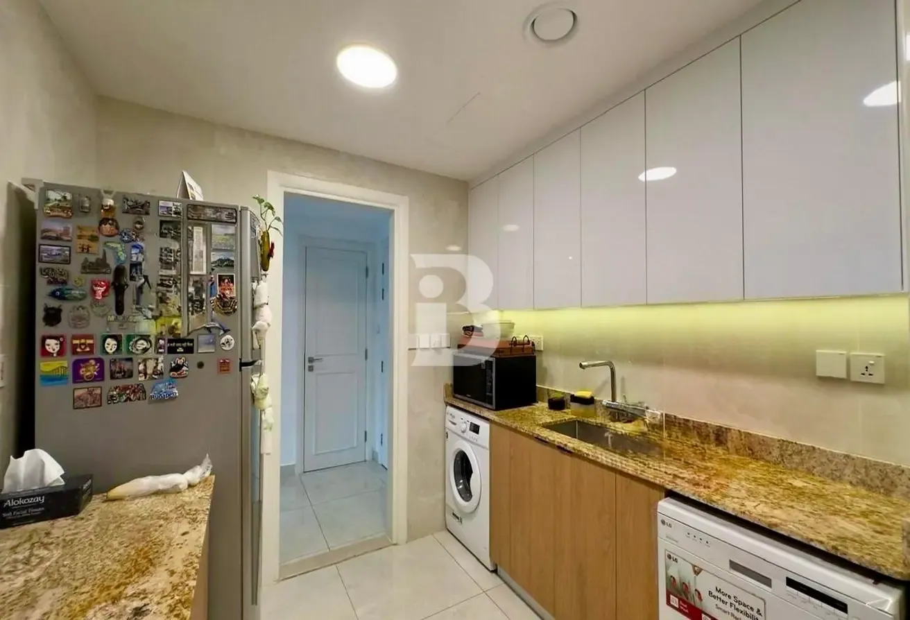 Spacious Living | Furnished | Vacant