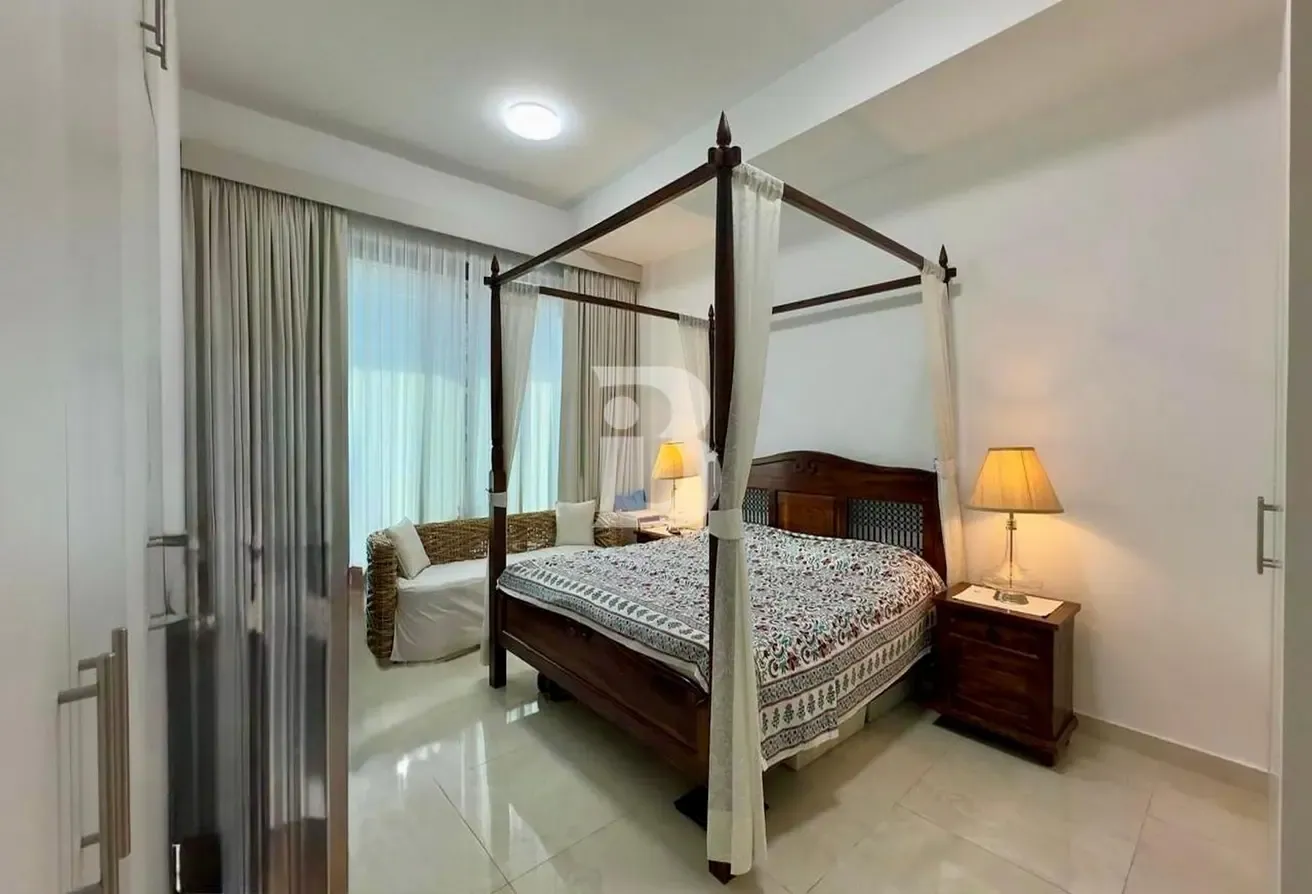 Spacious Living | Furnished | Vacant