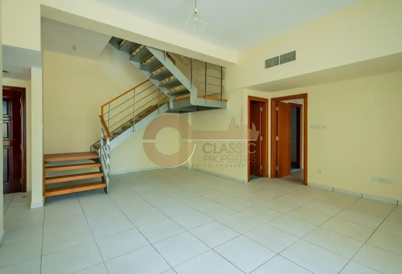 SPACIOUS APARTMENT |READY TO MOVE |CLOSED KITCHEN