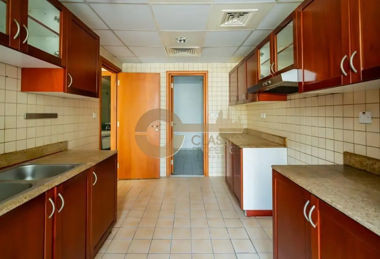 SPACIOUS APARTMENT |READY TO MOVE |CLOSED KITCHEN