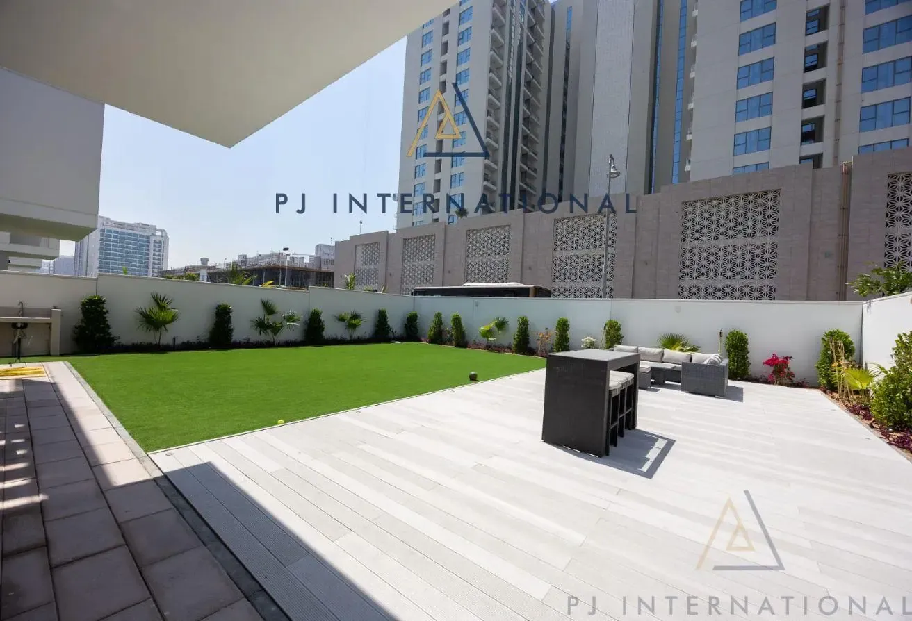 Premium 4BR Villa | Large Garden | Vacant Villa