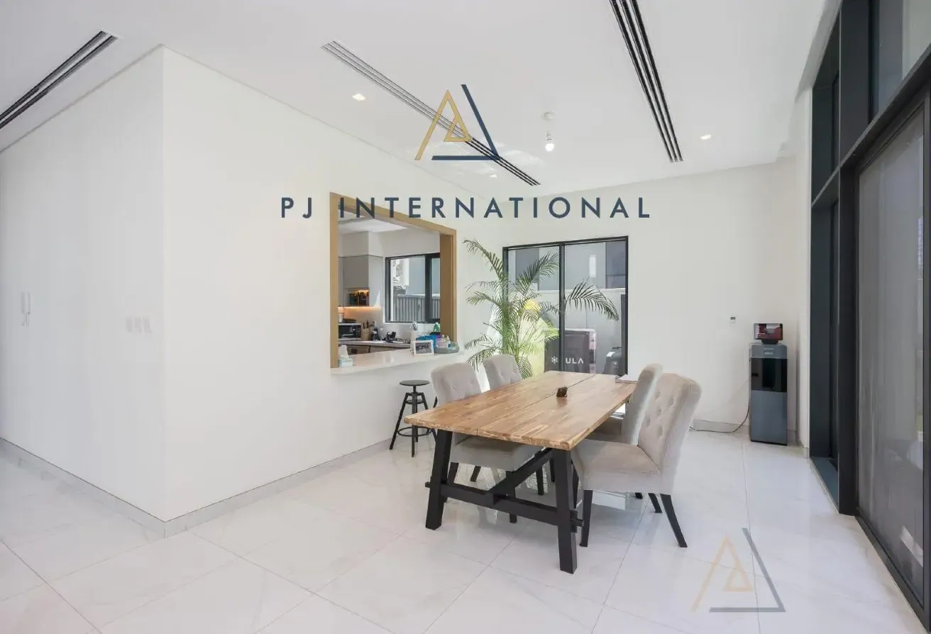 Premium 4BR Villa | Large Garden | Vacant Villa