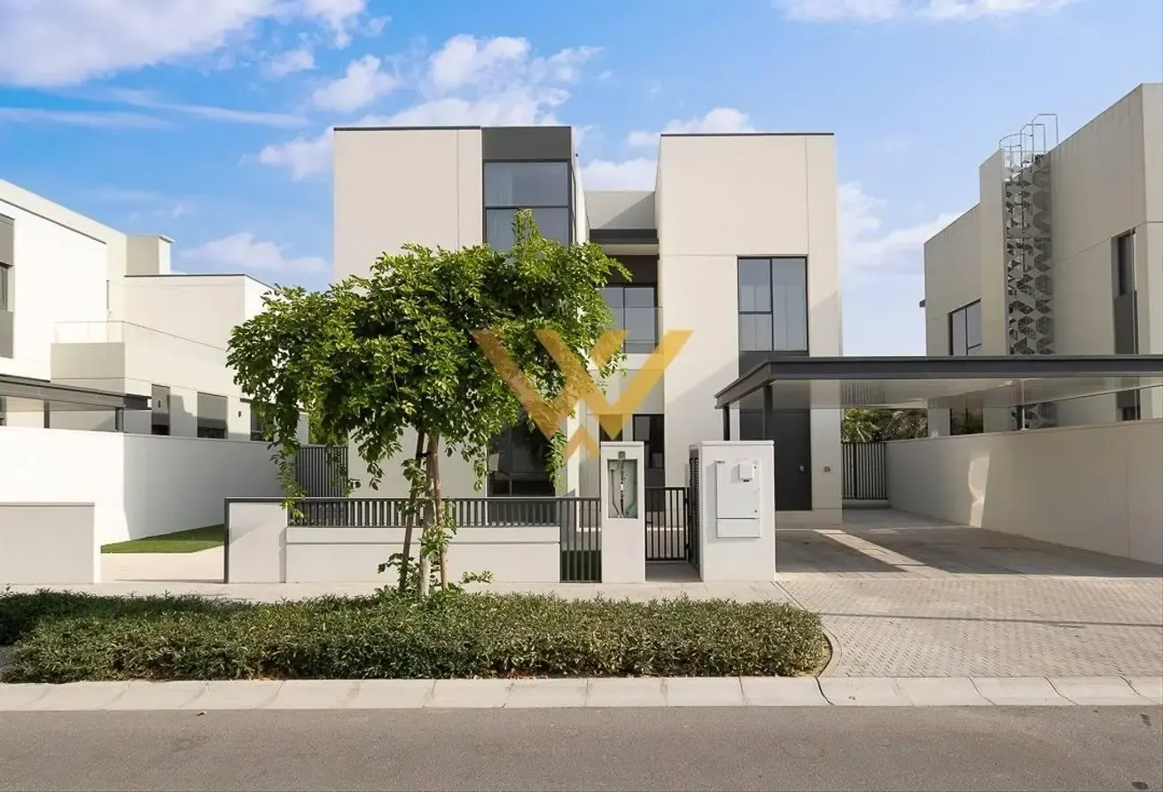 Luxury 4BR Villa | Single Row | Spacious Layout