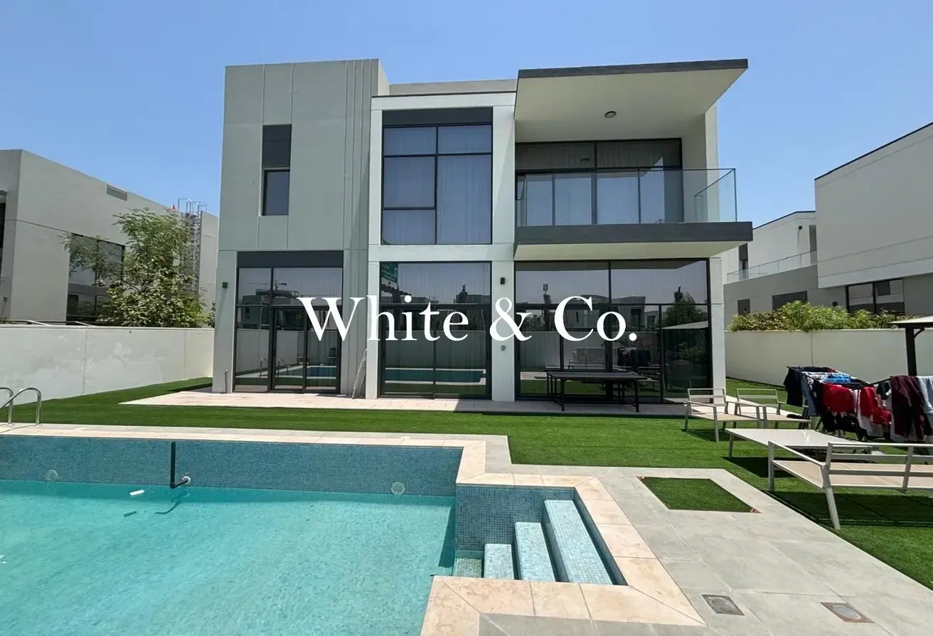 Single Row | Unfurnished | Private Pool