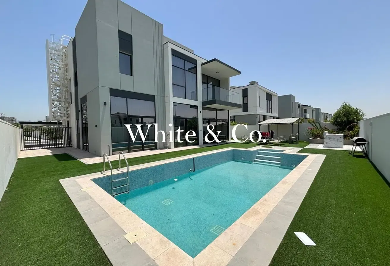 Single Row | Unfurnished | Private Pool